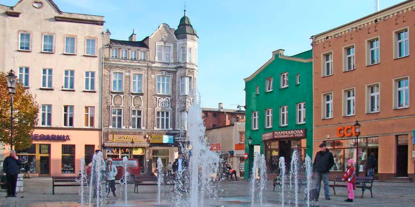 Fontanna na Rynku w mieście Kościerzyna - strefa płatnego parkowania - mobilet.pl zamiast parkometrów