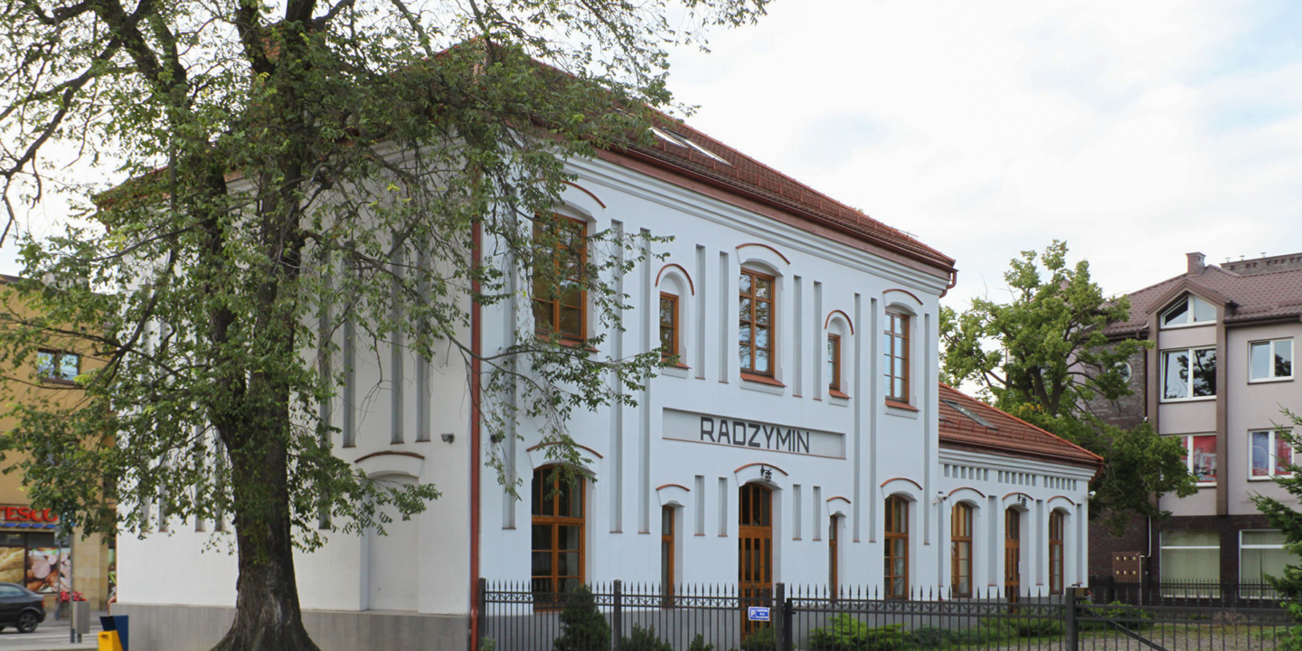 Dawna stacja MKD w mieście Radzymin - elektroniczne bilety komunikacji miejskiej - mobilet.pl zamiast biletomatów