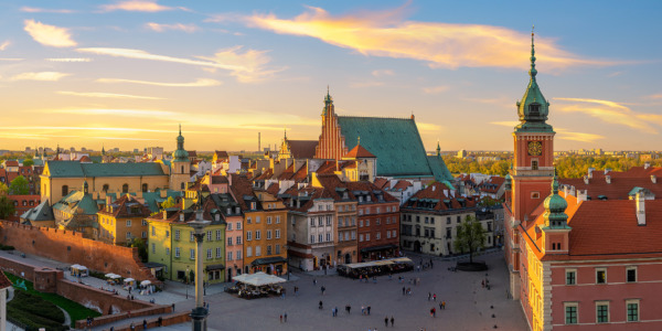Widok na Zamek Królewski i Stare Miasto w Warszawie._miniaturka