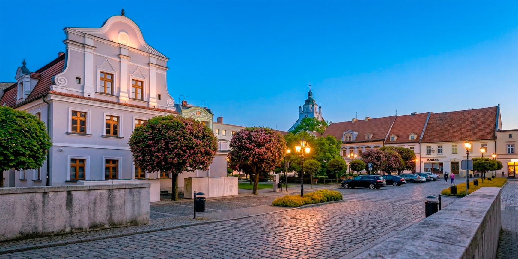 Rynek w Kluczborku, gdzie można już płacić za parkowanie za pomocą aplikacji Mobilet