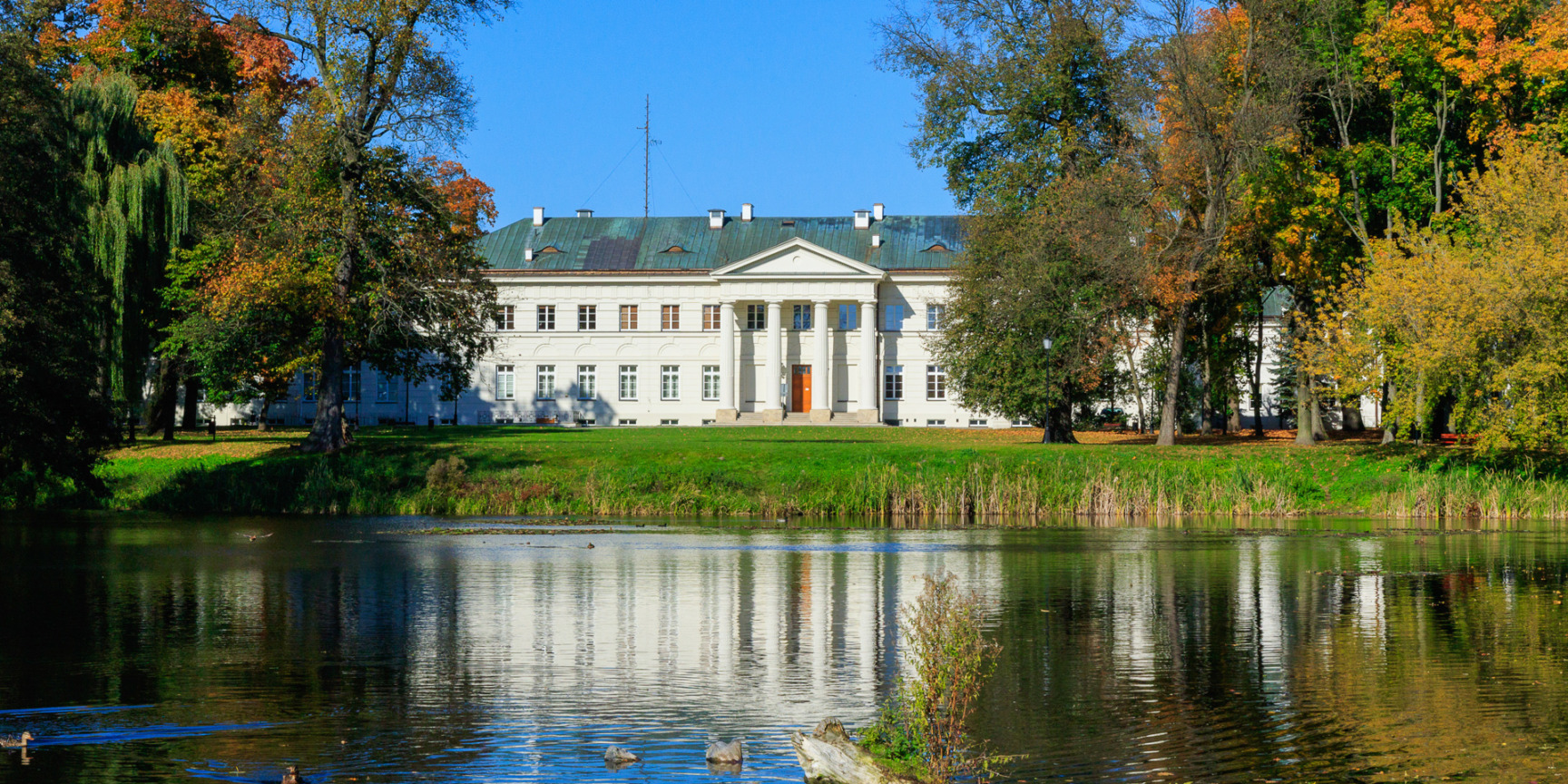 Zespół płacowy - jedna z atrakcji Dęblina - miasta, gdzie za parkowanie w SPP można płacić aplikacją Mobilet.