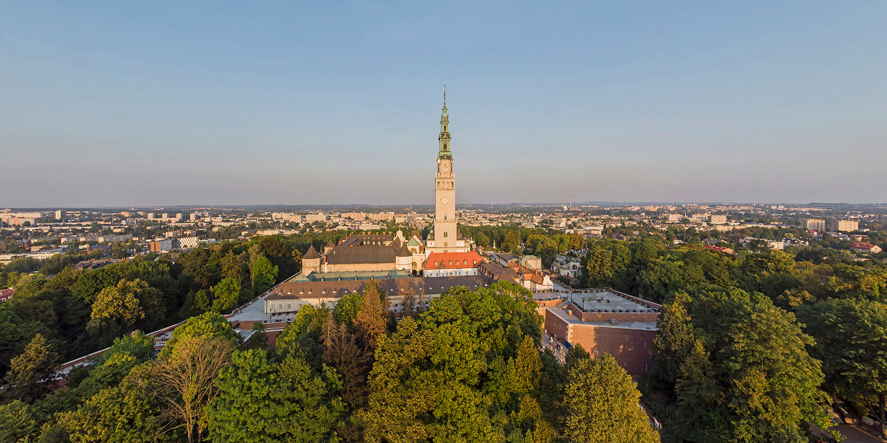 Widok na Jasną Górę w mieście Częstochowa